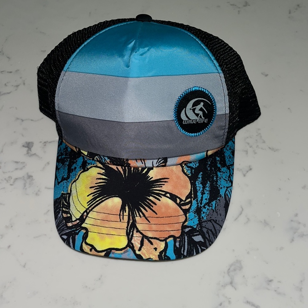 Wave Life Trucker Mesh Style SnapBack Hat NWT Men’s or Women’s!!!!
